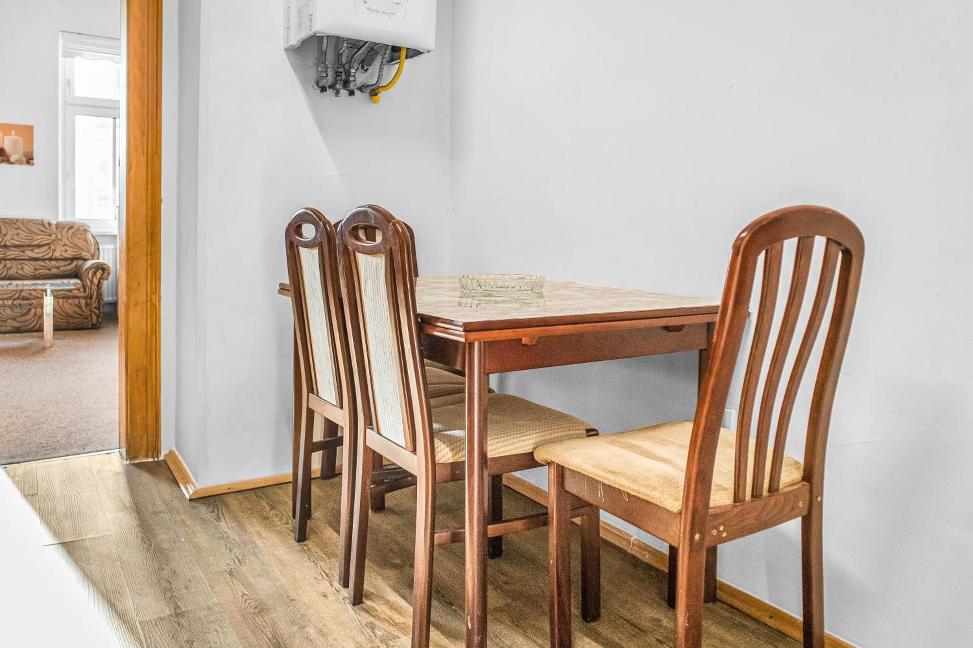 Apartment Comfy 2br Wifi & Tv Next To Millenium Tower