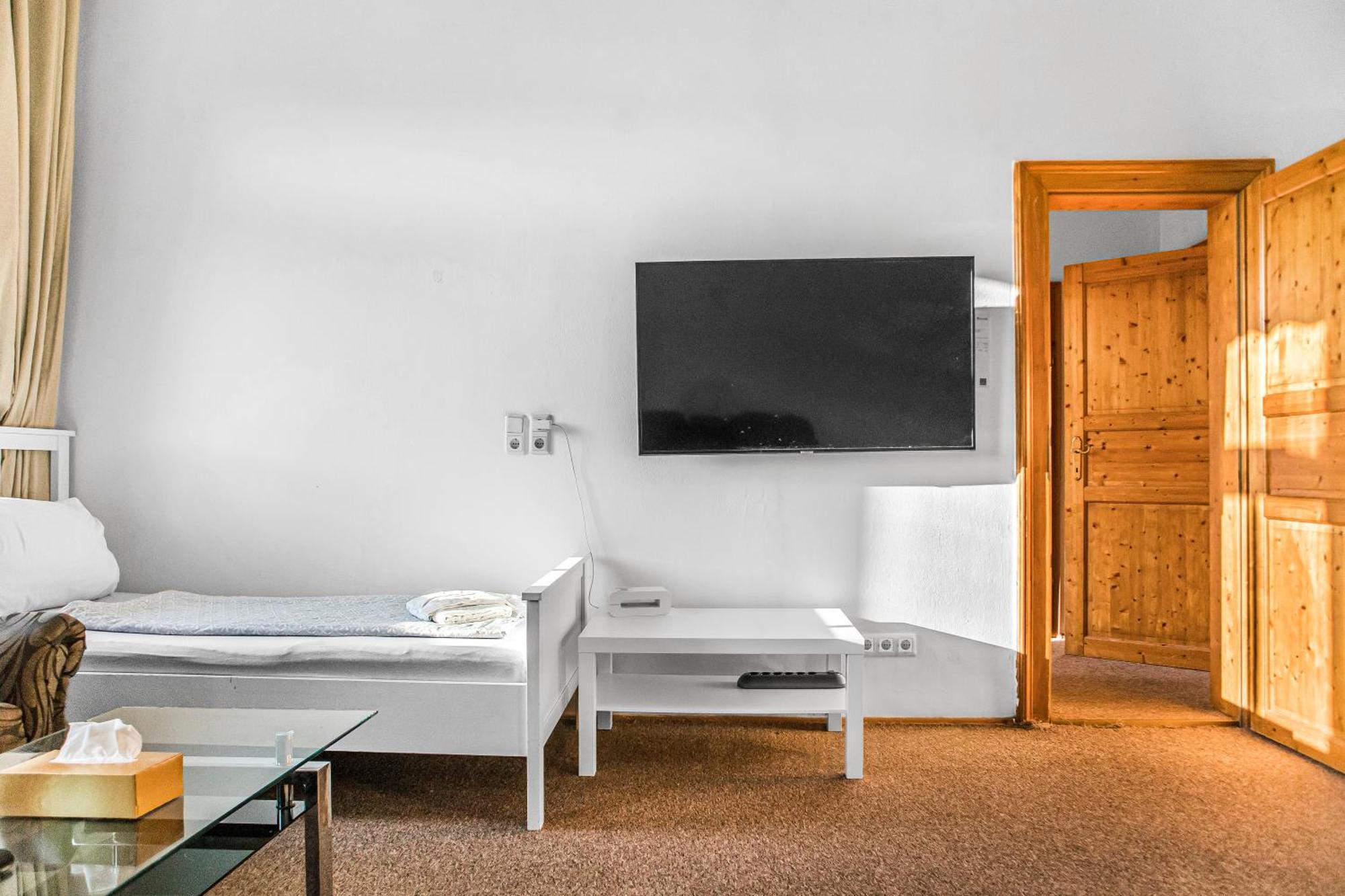 Comfy 2br Wifi & Tv Next To Millenium Tower *