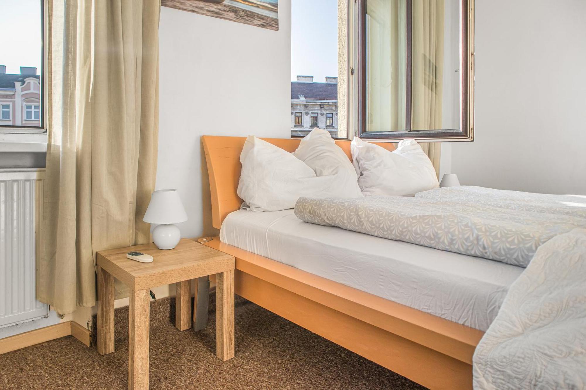 Comfy 2br Wifi & Tv Next To Millenium Tower Apartment