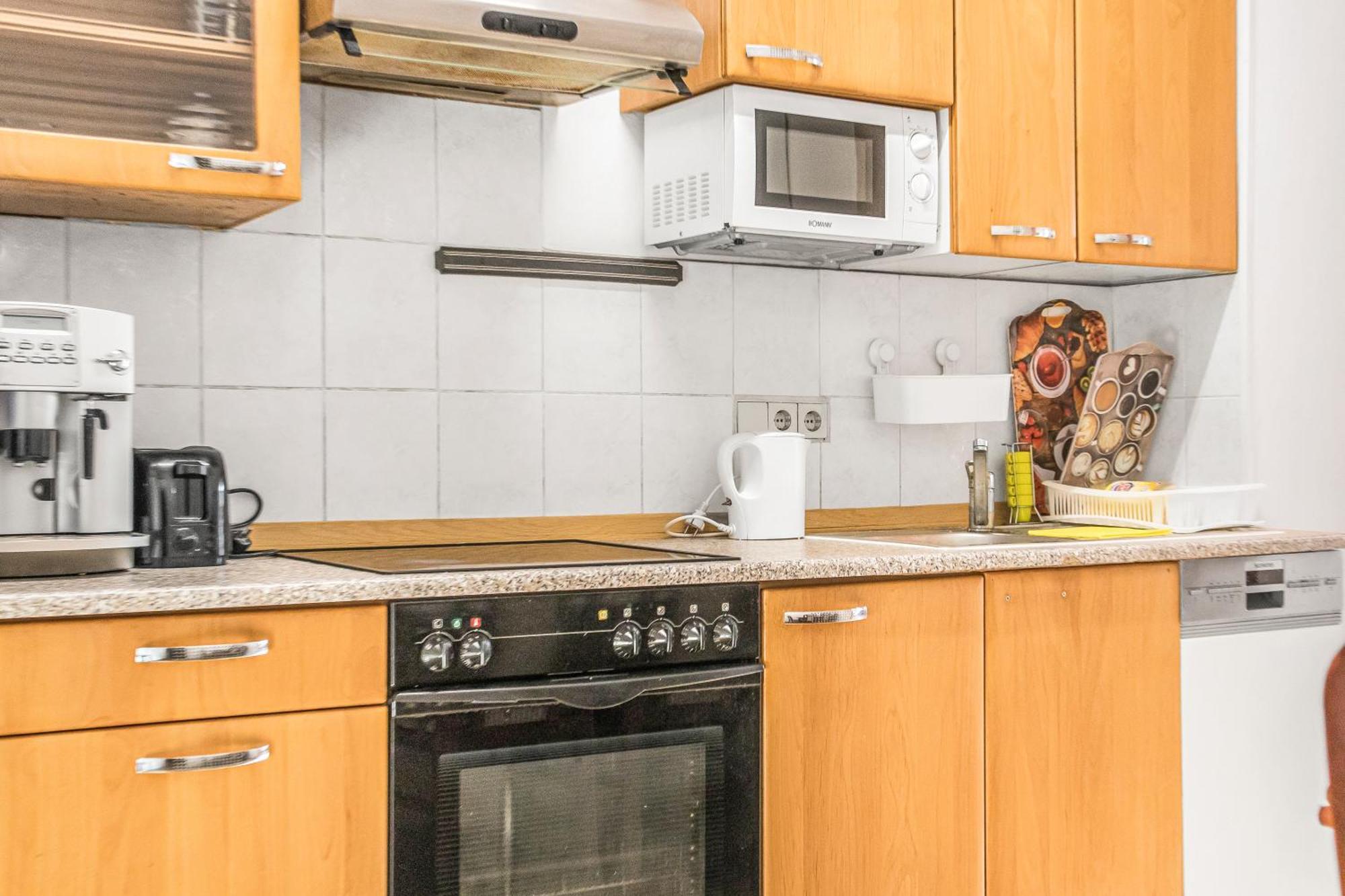 Apartment Comfy 2br Wifi & Tv Next To Millenium Tower Wien